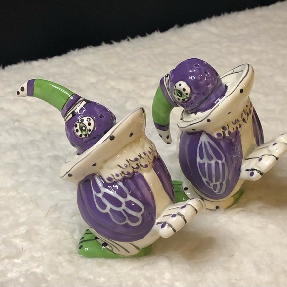 Blue Sky Flat Footed Booby Toucan Salt & Pepper Shakers By Lynda Corneille - Picture 4 of 13